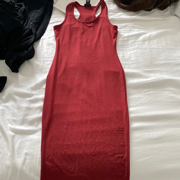 Soft dark red dress - Picture 1 of 3